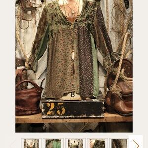 NATURAL LIFE Green Asymmetrical Graphic Tunic